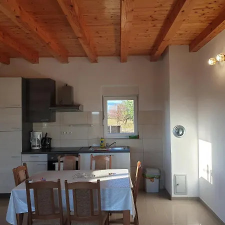Tezacka Kuca * Privlaka (Zadar)